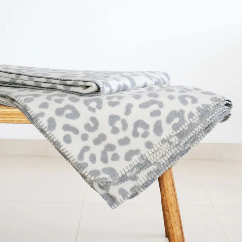 RIEMA – Wohn- u. Kuscheldecke XL – LIA, grau – Bild 4