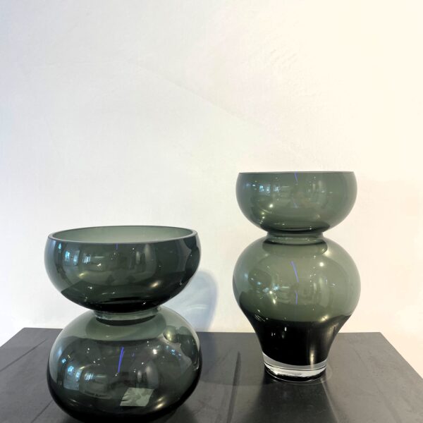 KAHEKU – Vase Figura grau